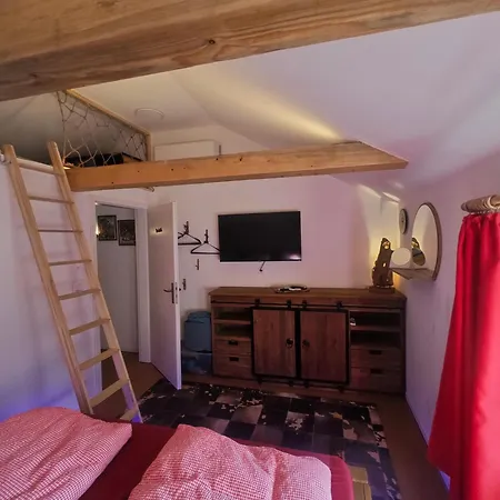 Tatil Evi Hotzenplotz Inkl Privaten Whirlpool & Sauna Direkt Am Fluss Mandau - Am Ruhigen Fahrradweg *