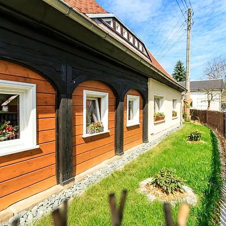 Holiday home Hotzenplotz Inkl Privaten Whirlpool & Sauna Direkt Am Fluss Mandau - Am Ruhigen Fahrradweg *